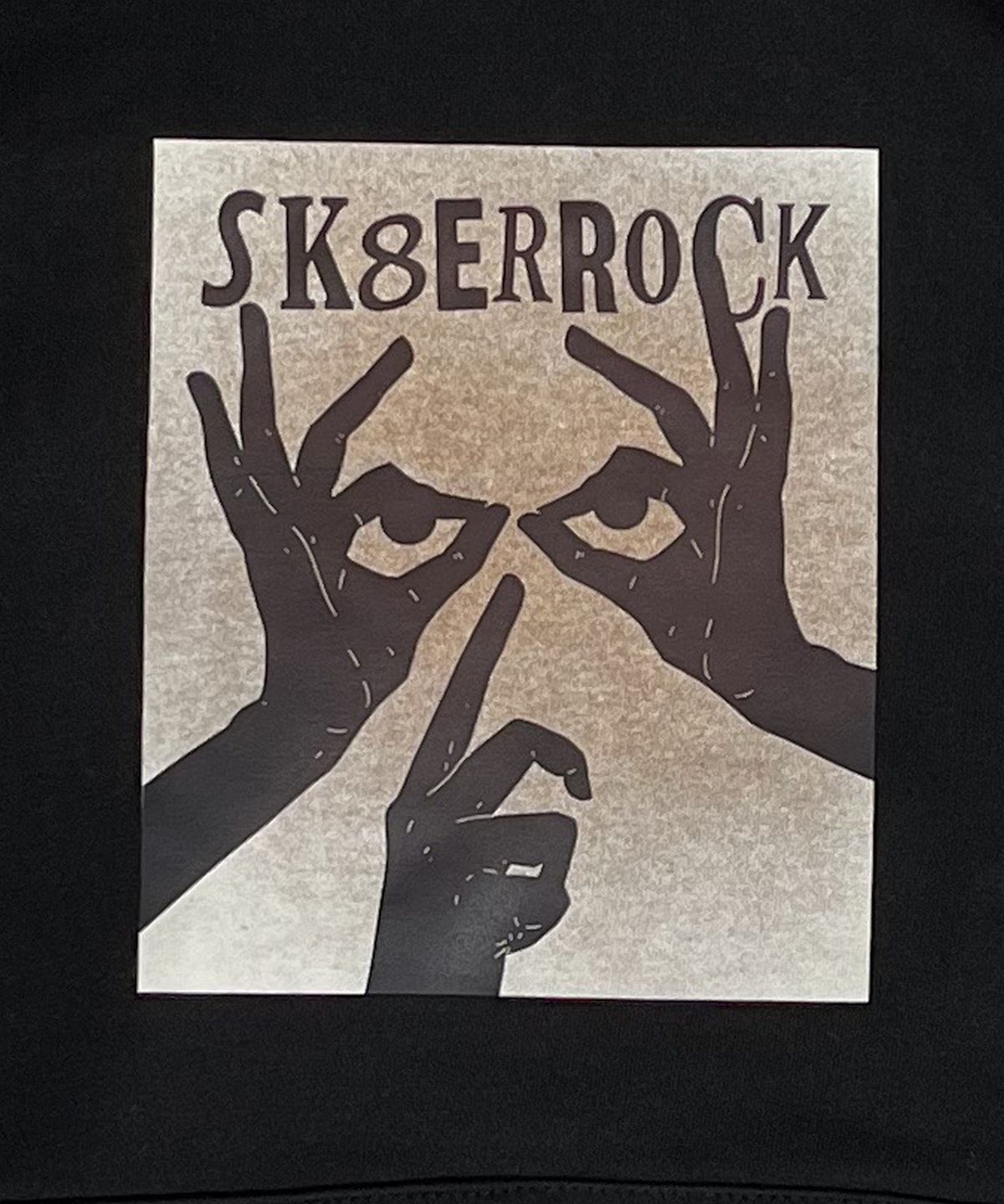 스케이터락(SK8ER ROCK) Shhh Hand Warmer Sweat Hoodie Black