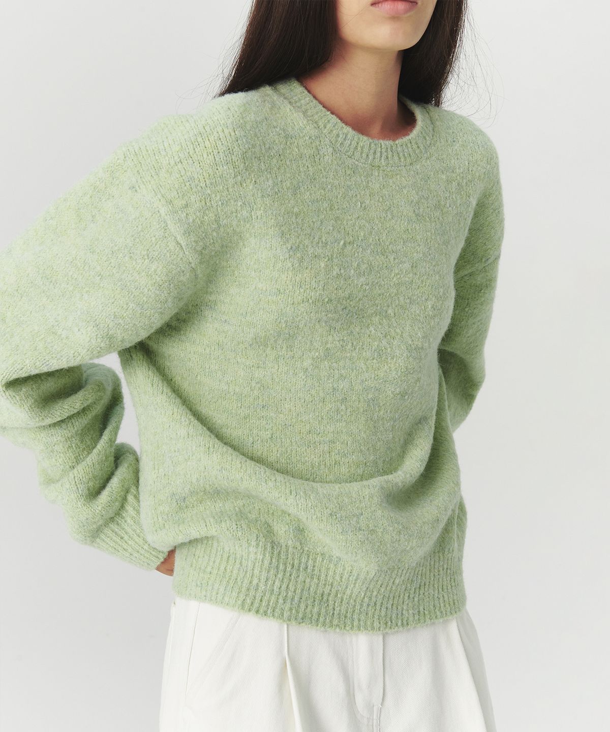 르바(LEVAR) Pullover Round Wool Knit - Creamy Melon