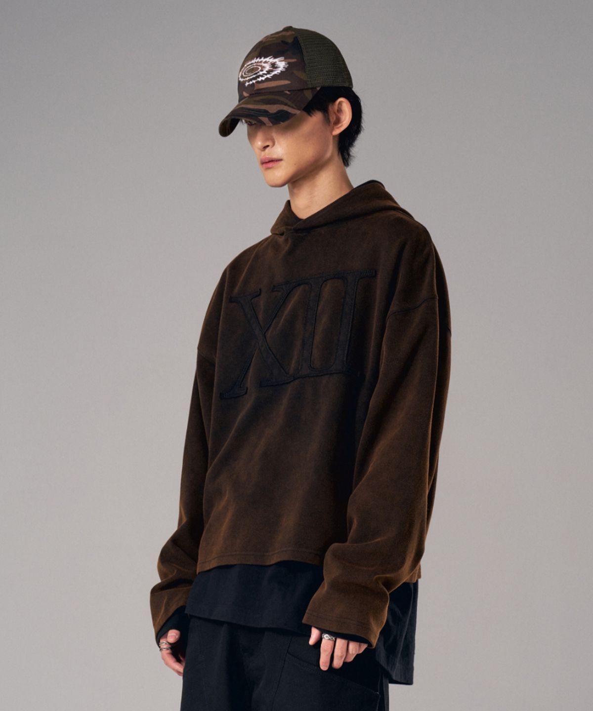 아이돈워너셀(IDWS) XII Applique Sleeve Hoodie Black