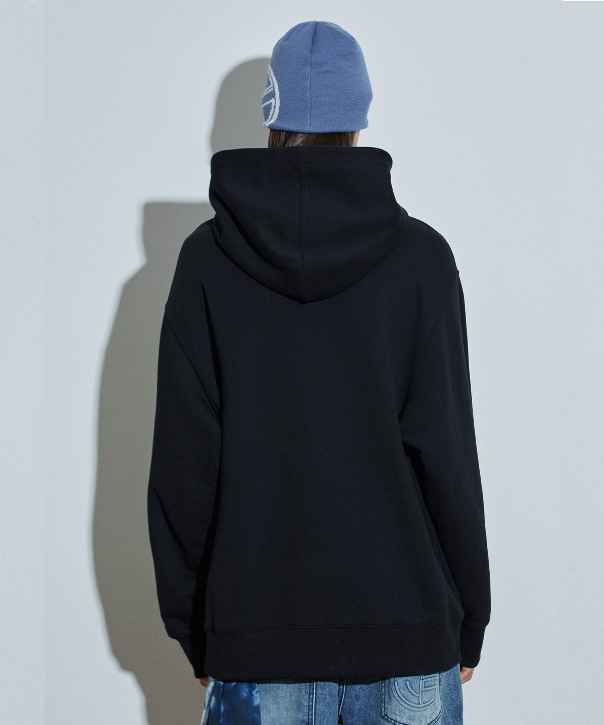 아이돈워너셀(IDWS) Logo Embroidered Hoodie Black