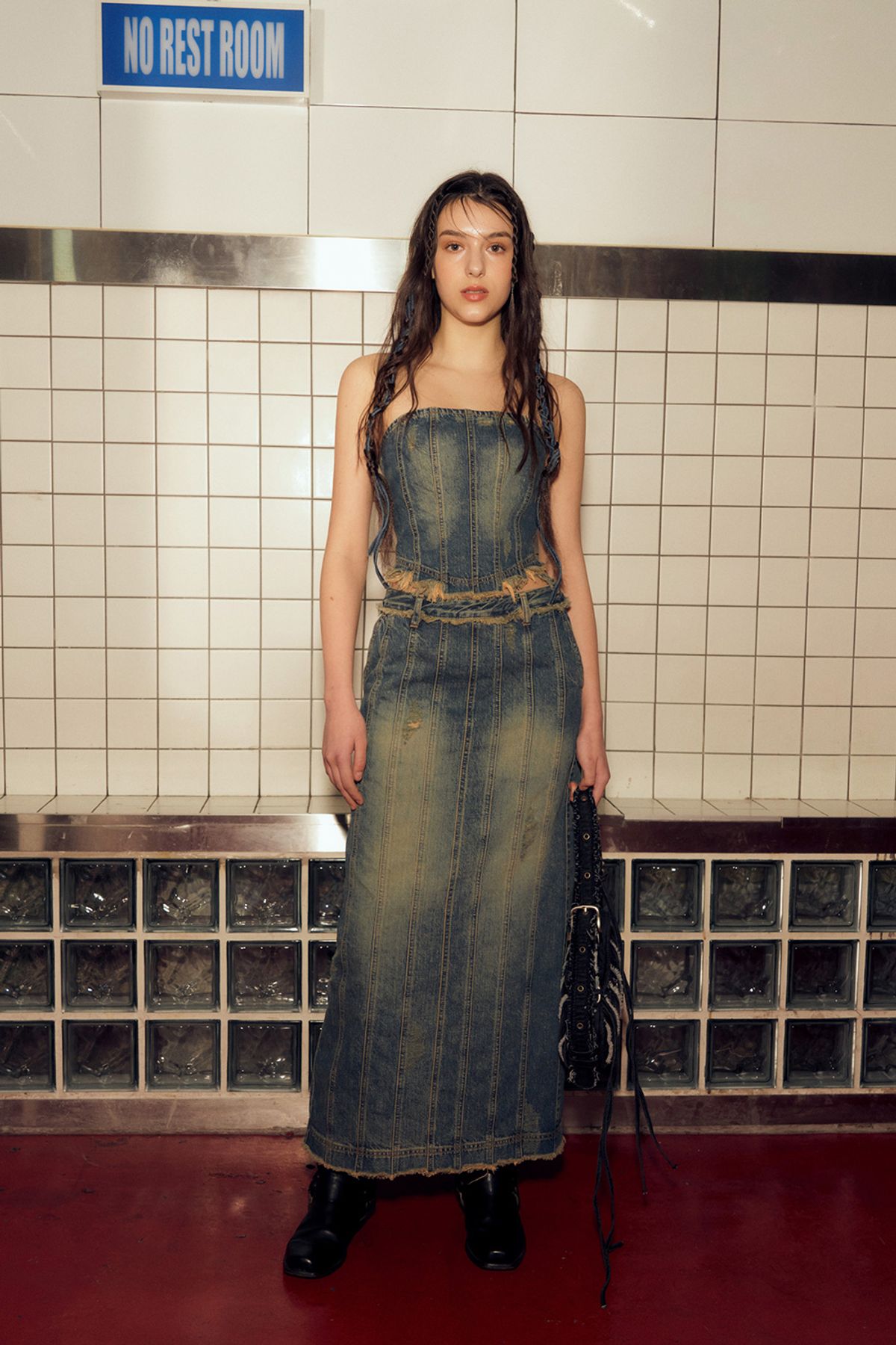 애프터아워즈(AFTERHOURS) DENIM PANELLED LONG SKIRT (BLUE)