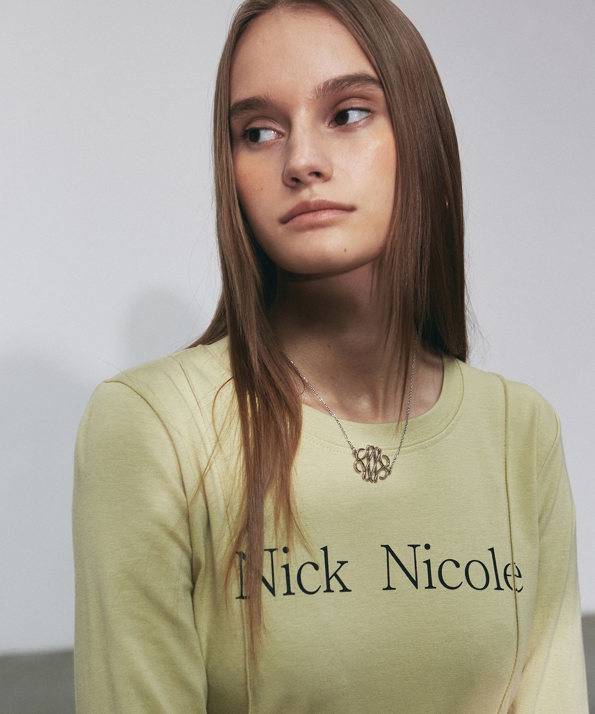 닉앤니콜(NICK&NICOLE) NICOLE PINTUCK LS CROP TOP_OLIVE