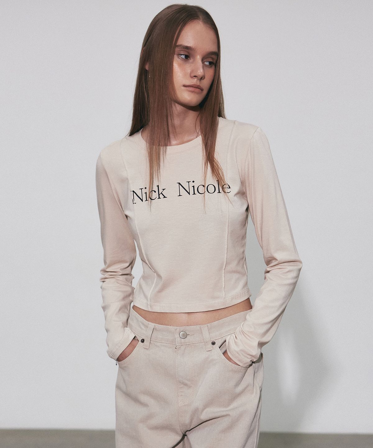 닉앤니콜(NICK&NICOLE) NICOLE PINTUCK LS CROP TOP_BEIGE