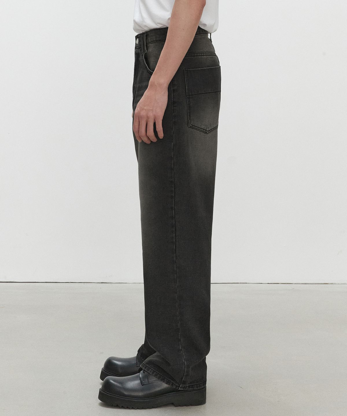 데케트(DECET) Mid Rise Wide Jeans DCPT027YLBlack