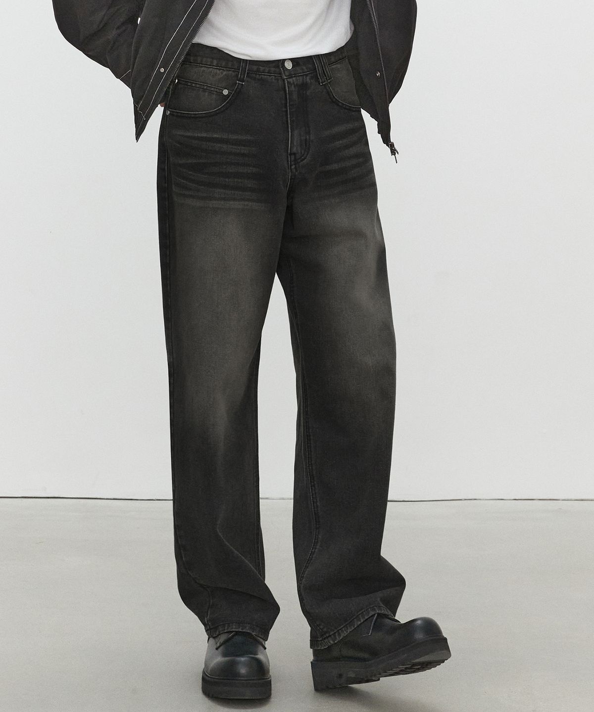 데케트(DECET) Mid Rise Wide Jeans DCPT027YLBlack