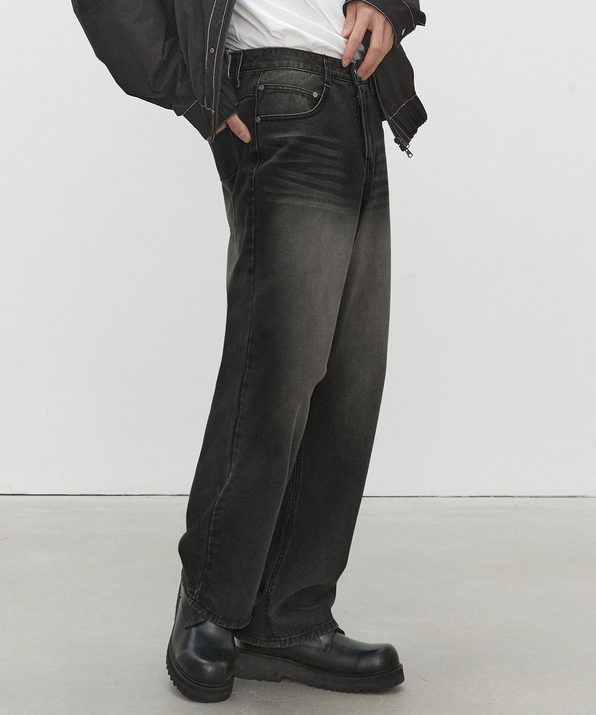 데케트(DECET) Mid Rise Wide Jeans DCPT027YLBlack