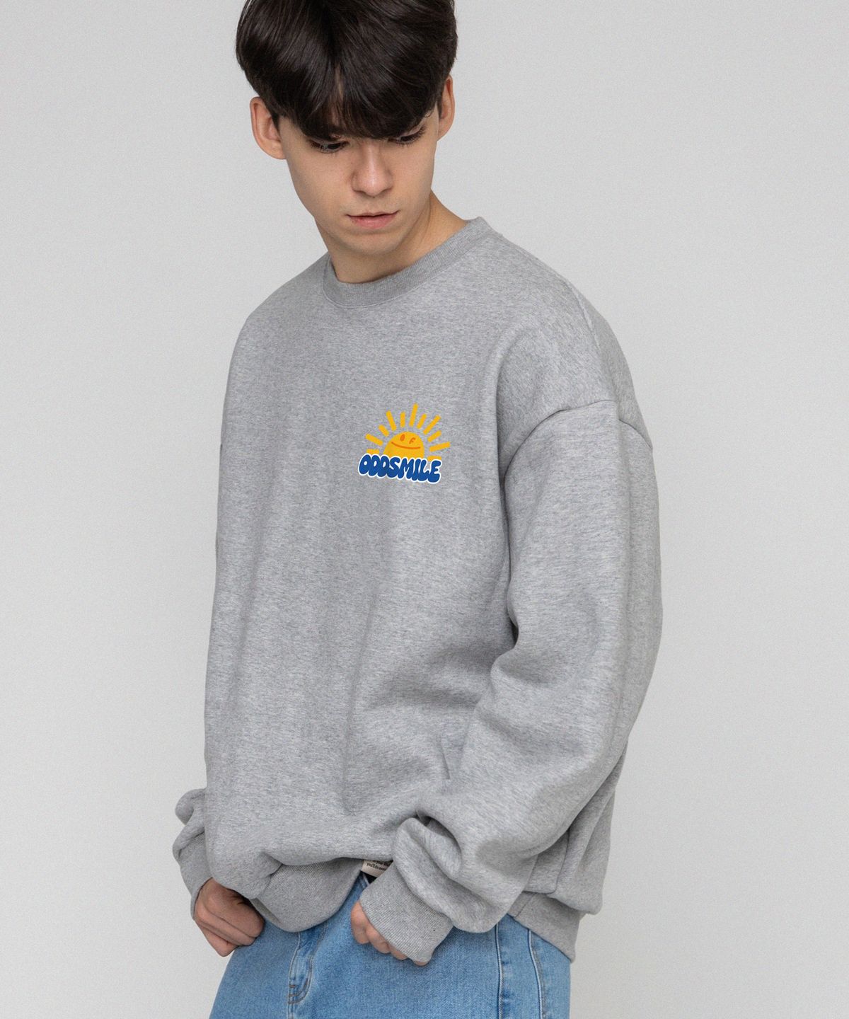 그레이버(GRAVER) [UNISEX]ODDSMILE 썬 스마일 맨투맨_그레이