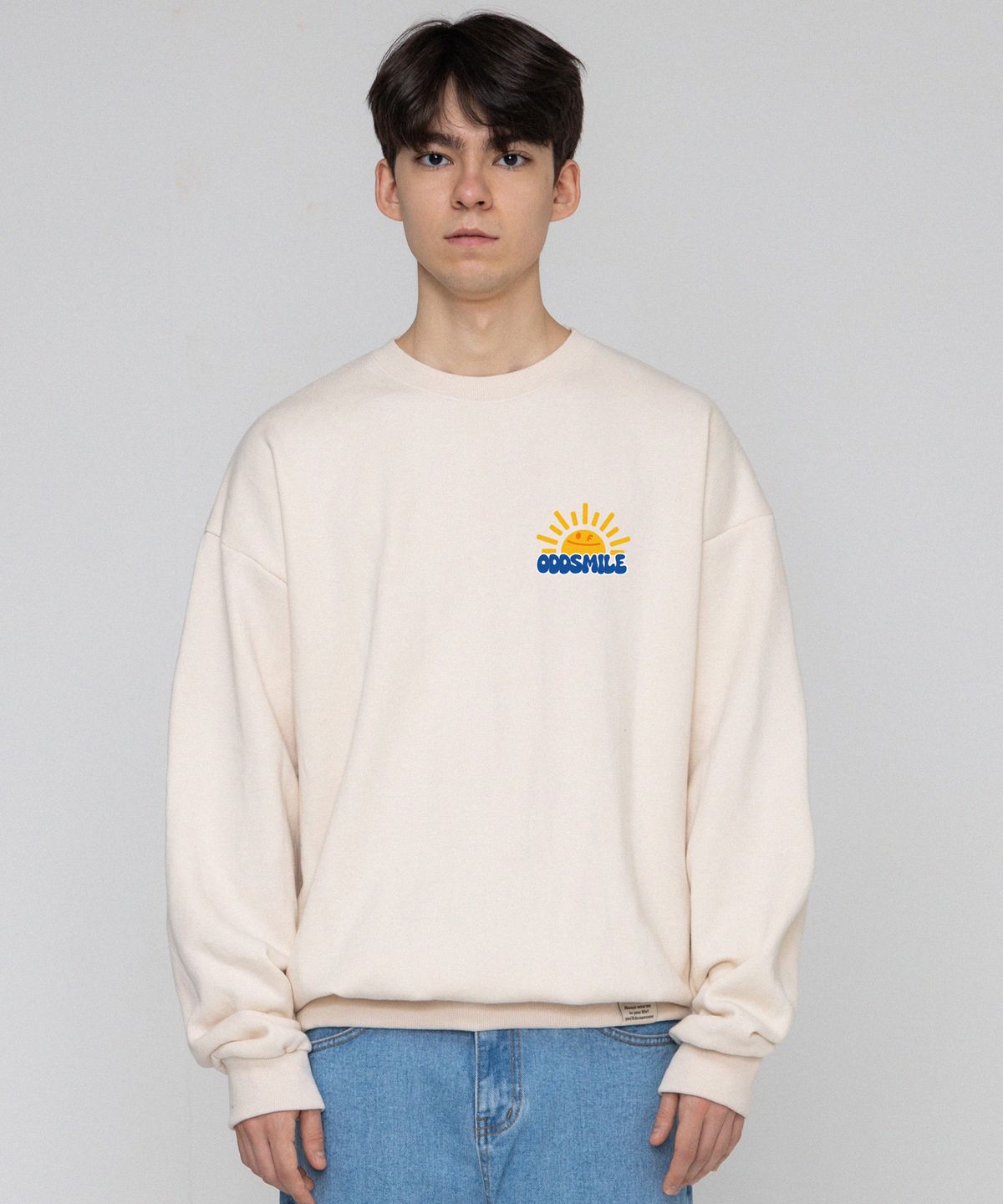 그레이버(GRAVER) [UNISEX]ODDSMILE 썬 스마일 맨투맨_크림