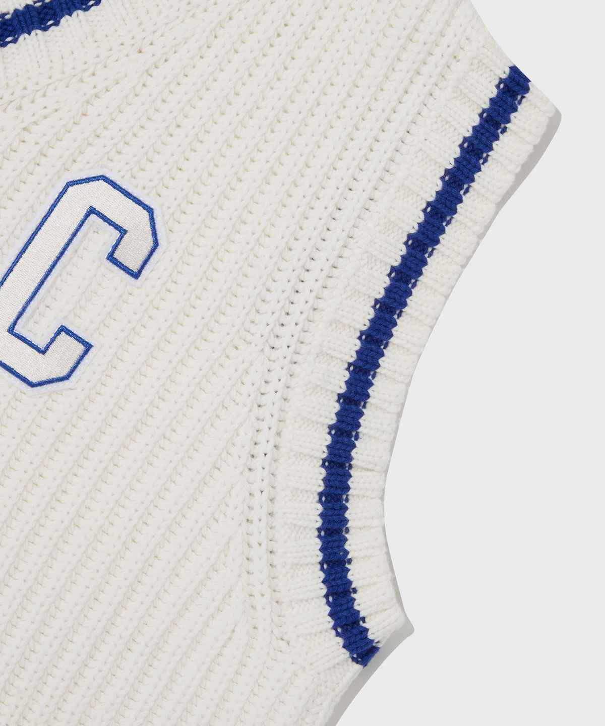 챔피온(CHAMPION) 워셔블 V넥 스웨터 베스트 Cream