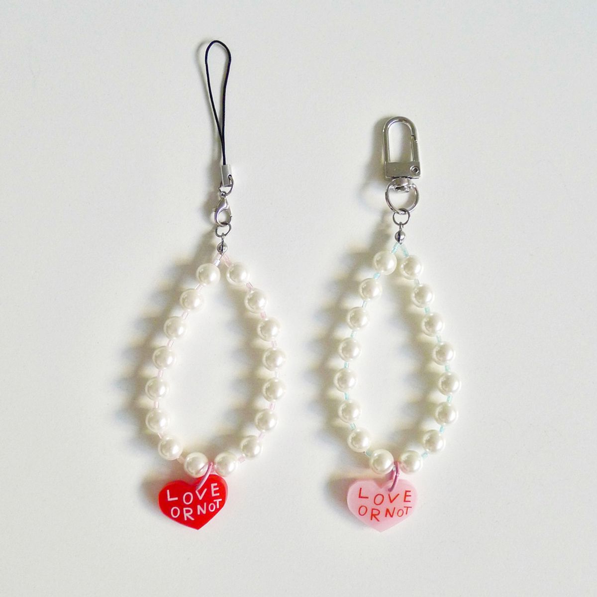 러브오낫(LOVE OR NOT) Red Love-Pearl Rainbow Beads Strap 비즈스트랩