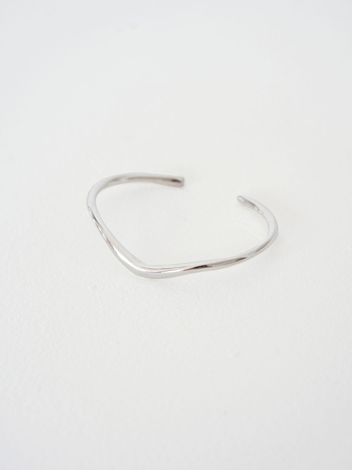 빈움(VINOOM) heart line bracelet(뱅글 팔찌)
