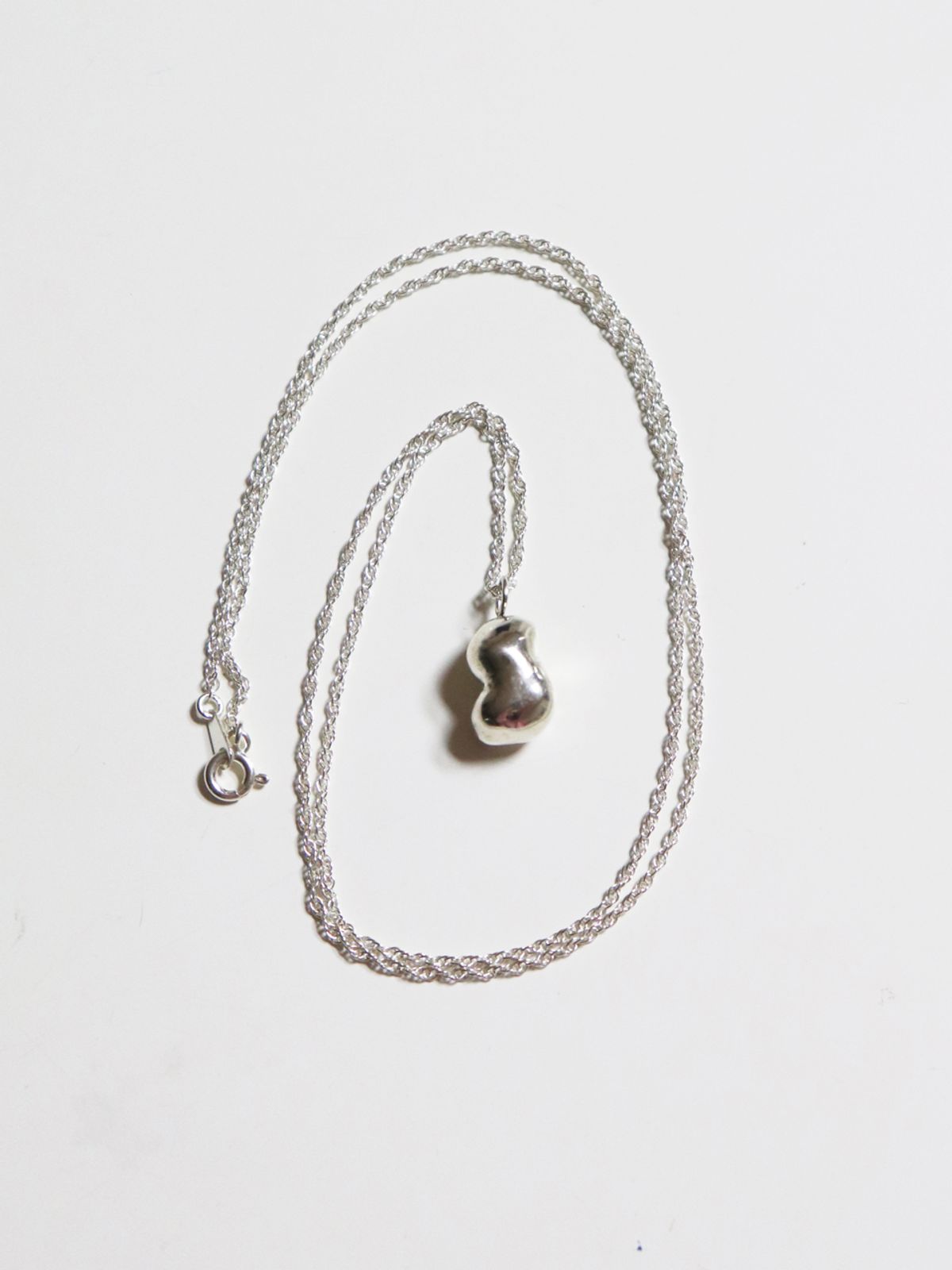 빈움(VINOOM) peanut necklace