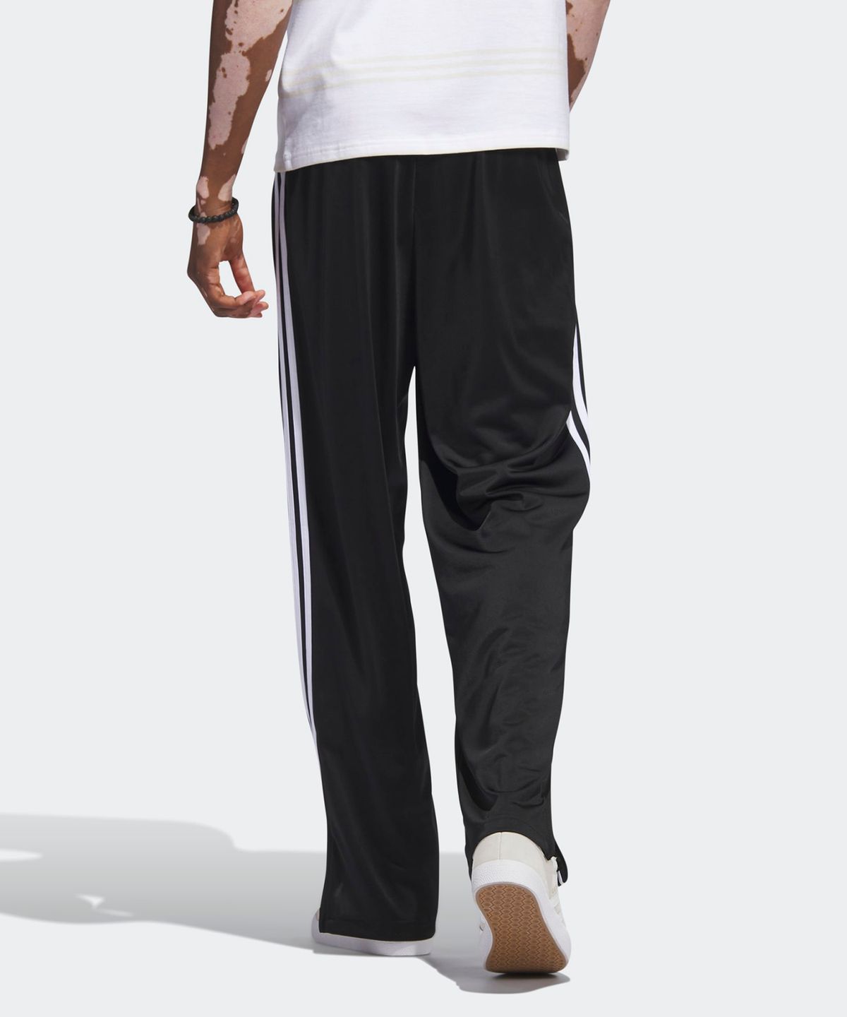 아디다스(ADIDAS) 파이어버드 트랙 팬츠 - 블랙 / IJ7055