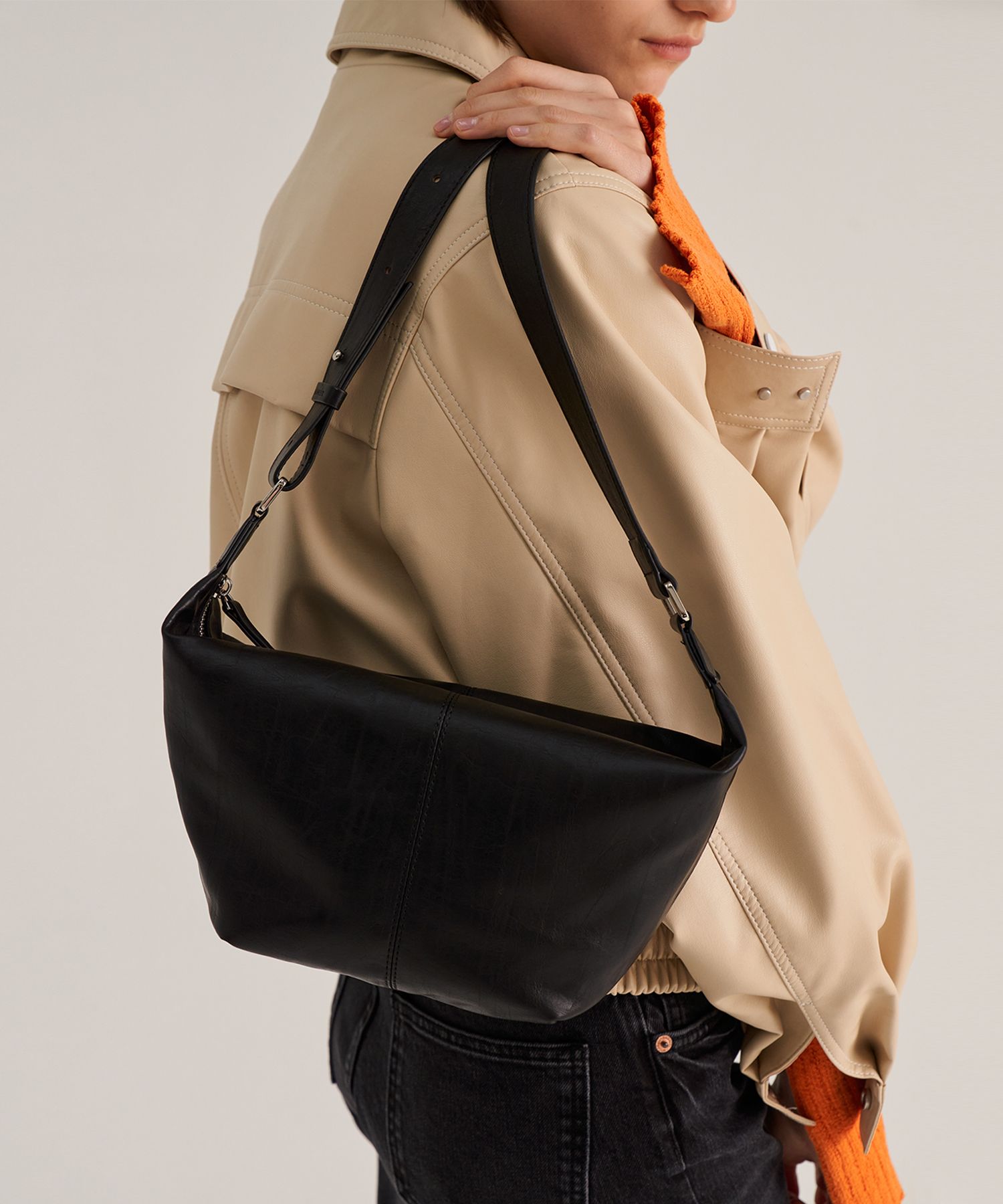 MUSINSA | MUNIER Rider Sling Bag - Black