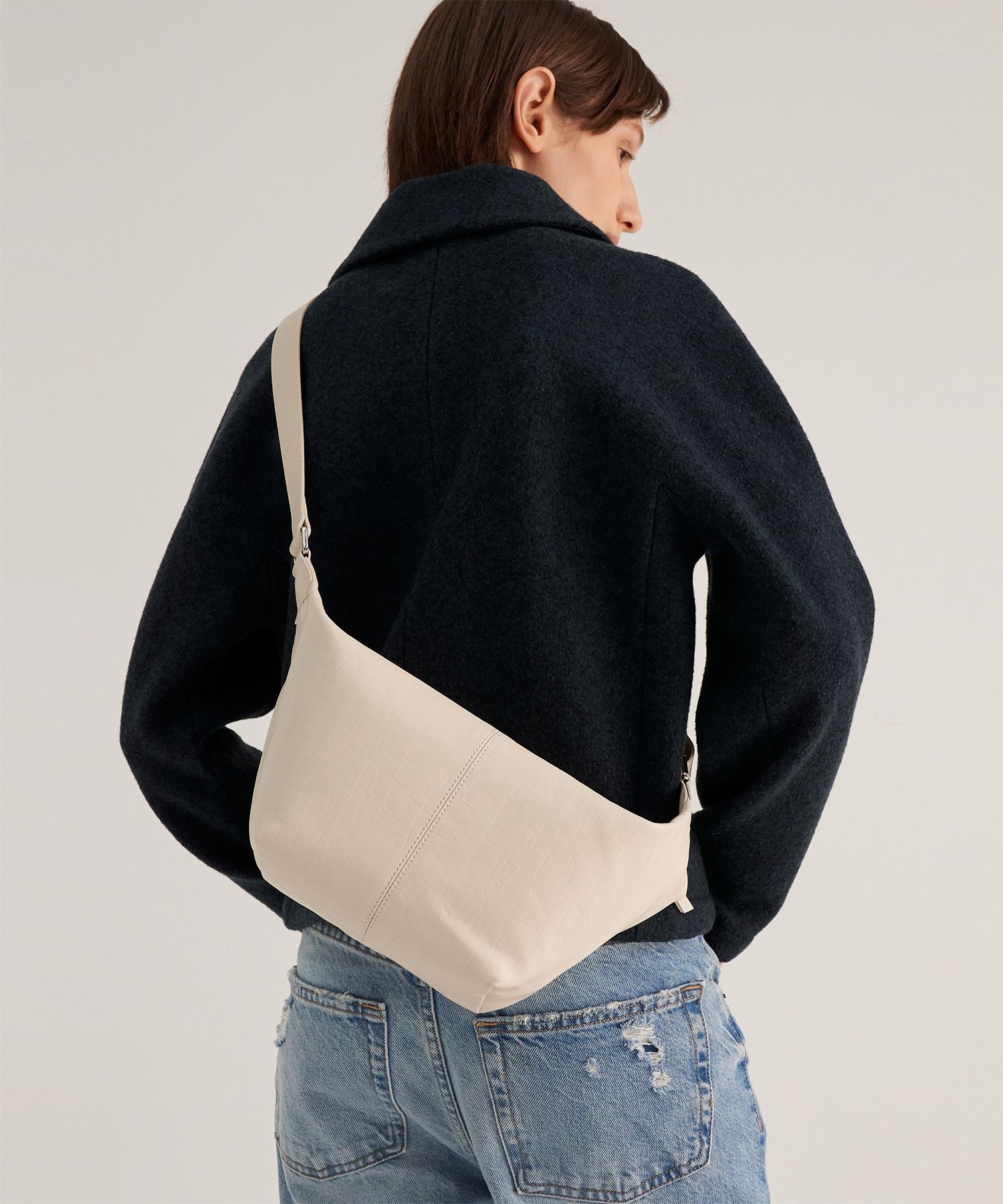 MUNIER★韓国★人気ブランド★RIDER SLING BAG_3COLORS 追跡あり MUSINSA | MUNIER Rider Sling Bag - Ivory