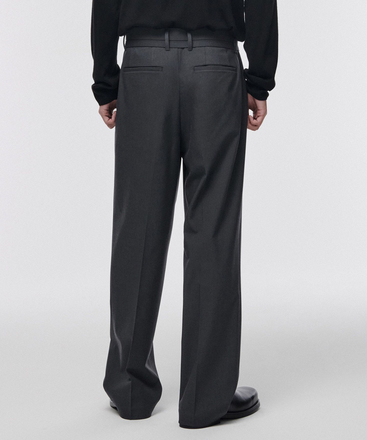 MUSINSA | MUSINSA STANDARD Narrow Belt One Chin Wide Slacks