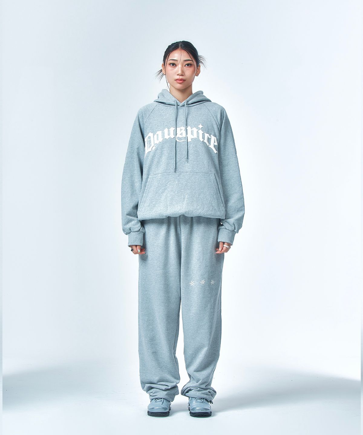 디오스피스(DAUSPICE) Logo Sweat Pants Grey