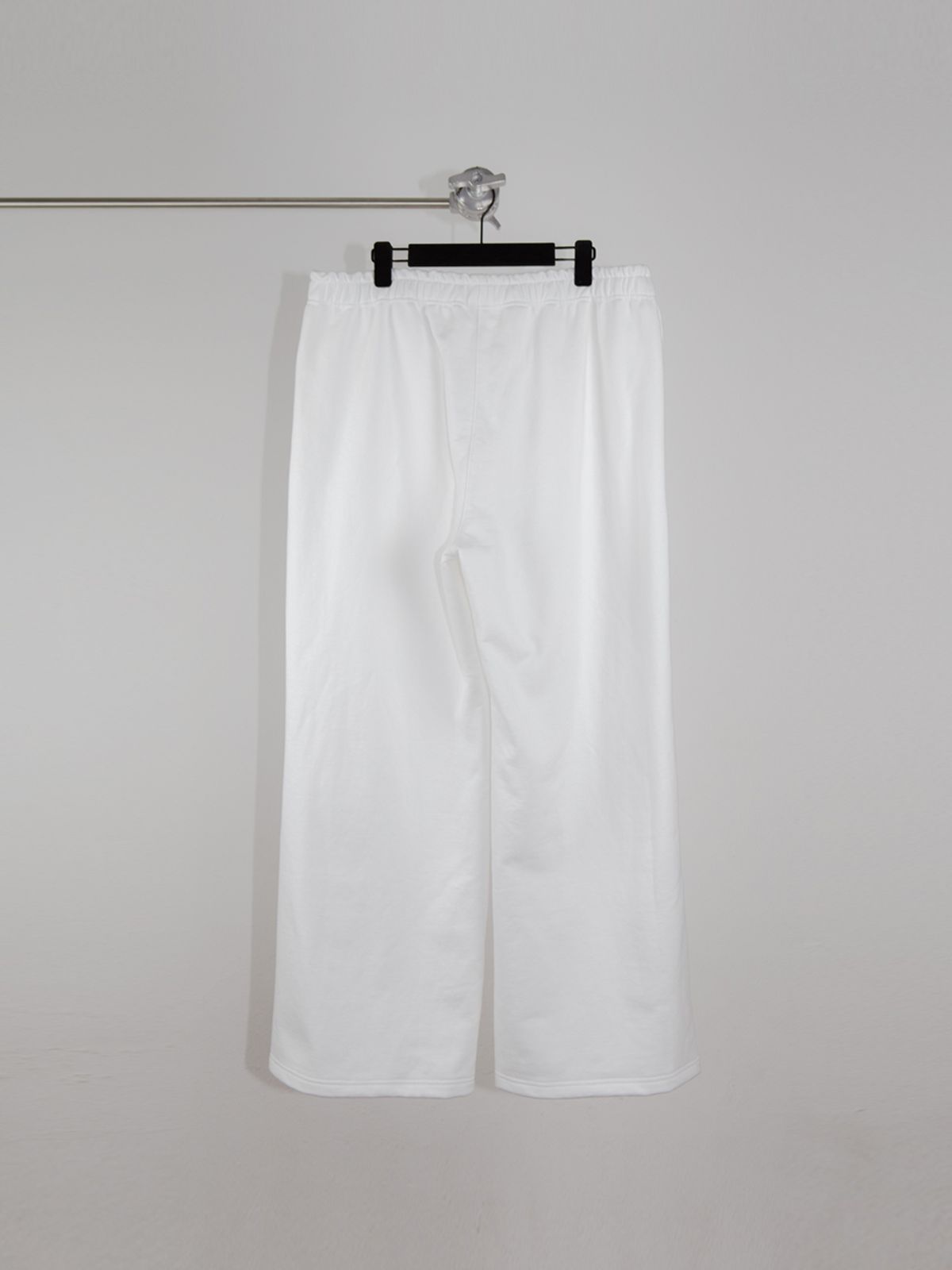 고저(GOZER) WIDE TRAINER SWEAT PANTS