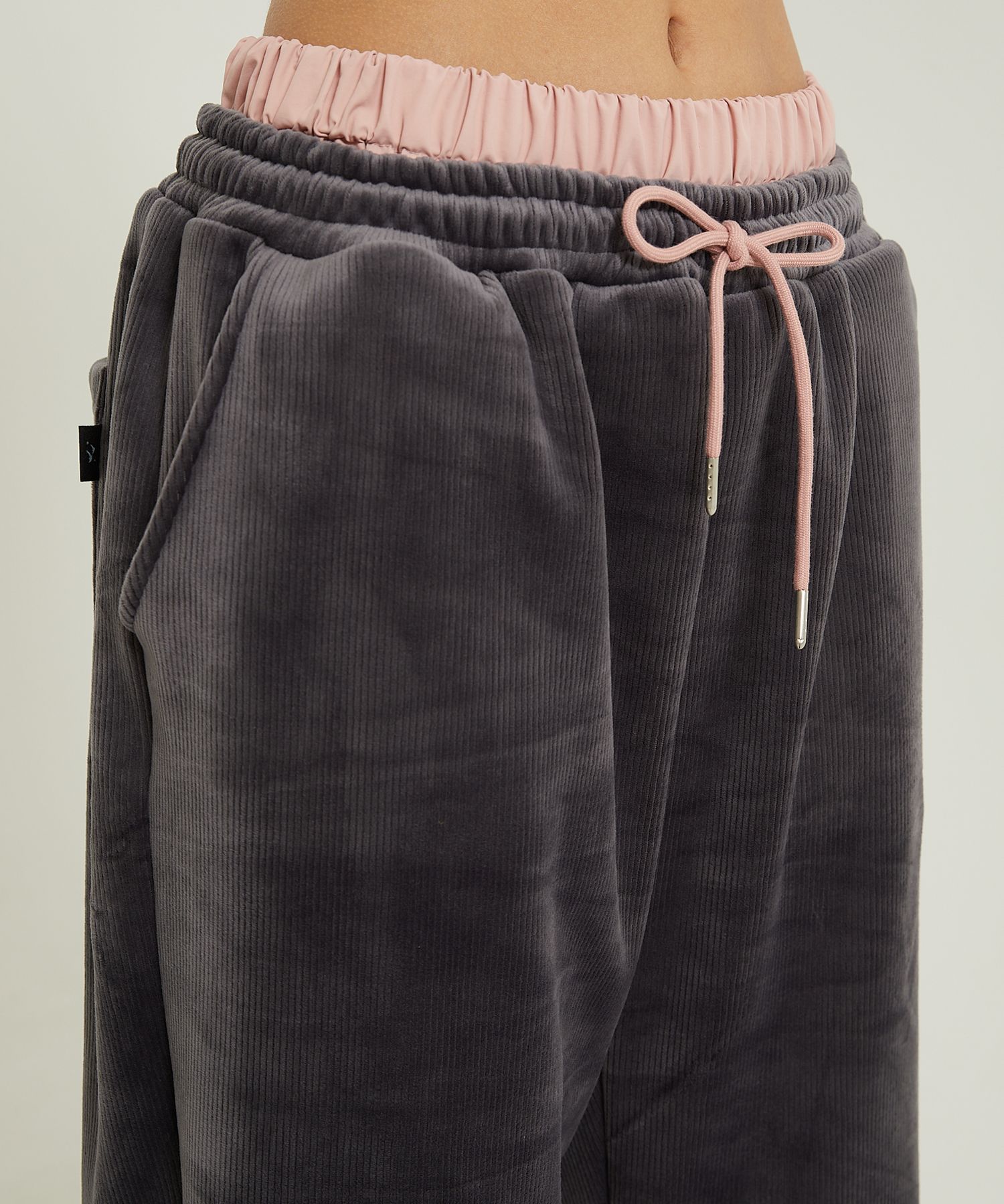 MUSINSA | WAI KEI Double Corduroy Banding Pants Charcoal