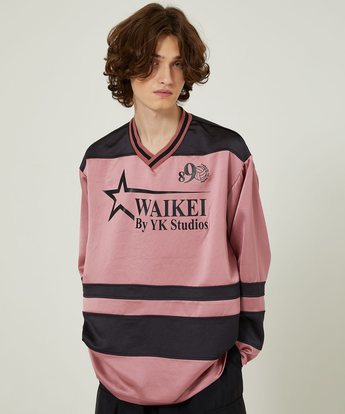 와이케이(WAIKEI) 스포츠 V넥 롱슬리브 티셔츠 핑크
