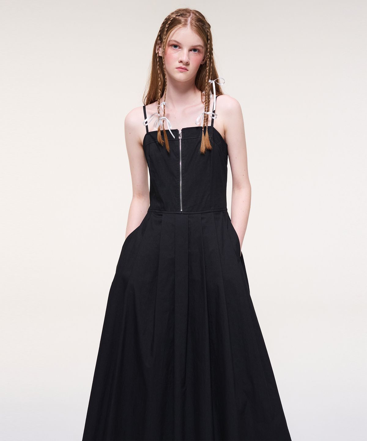 에트몽(ETMON) Front Zipper Pleats Slip Dress, Black