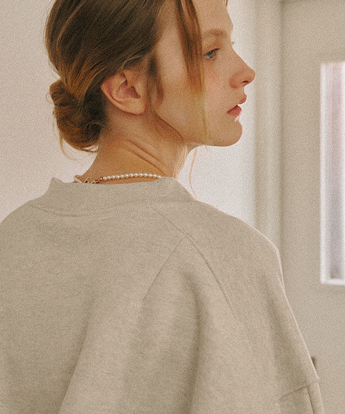론론(RONRON) V NECK OVER FIT SWEATSHIRT OATMEAL
