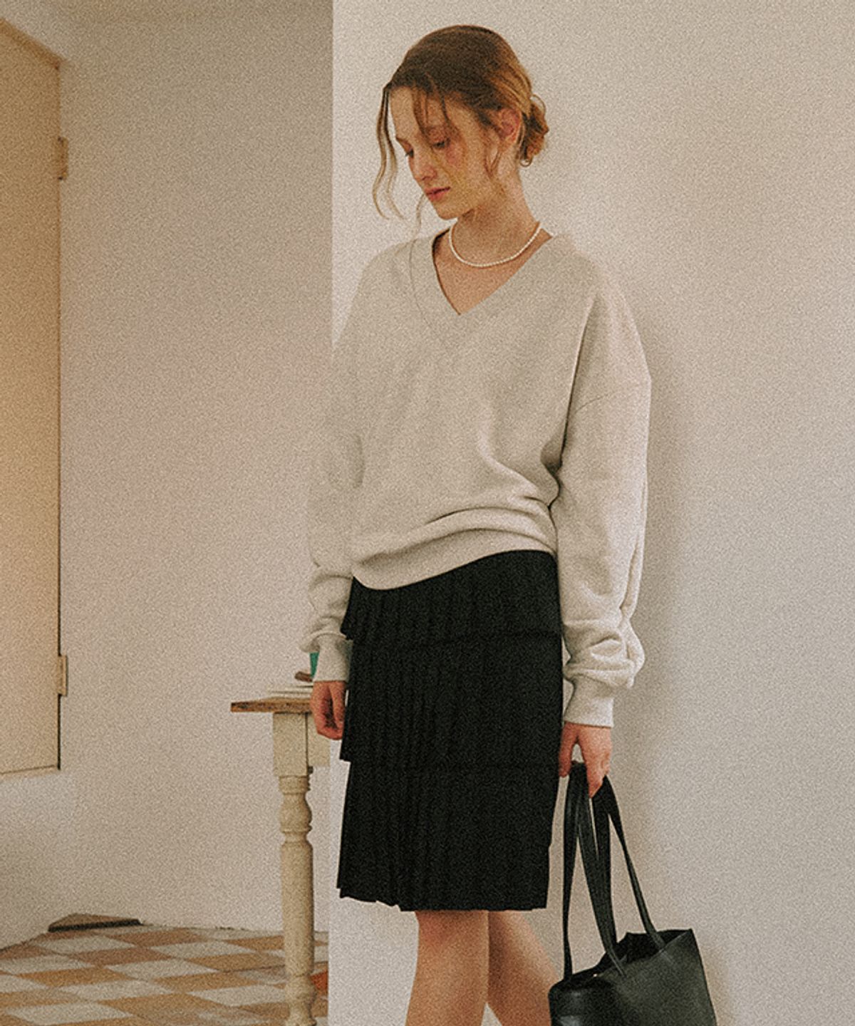 론론(RONRON) V NECK OVER FIT SWEATSHIRT OATMEAL