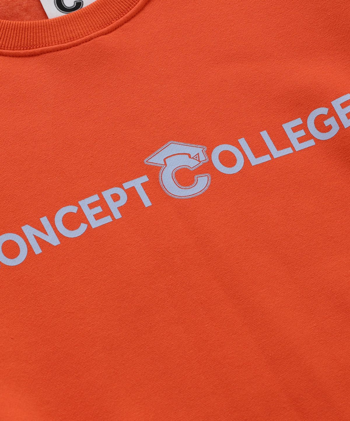 컨셉트컬리지(CONCEPTCOLLEGE) 베이직 라인 로고 오렌지 스웨트 셔츠 [남녀공용]