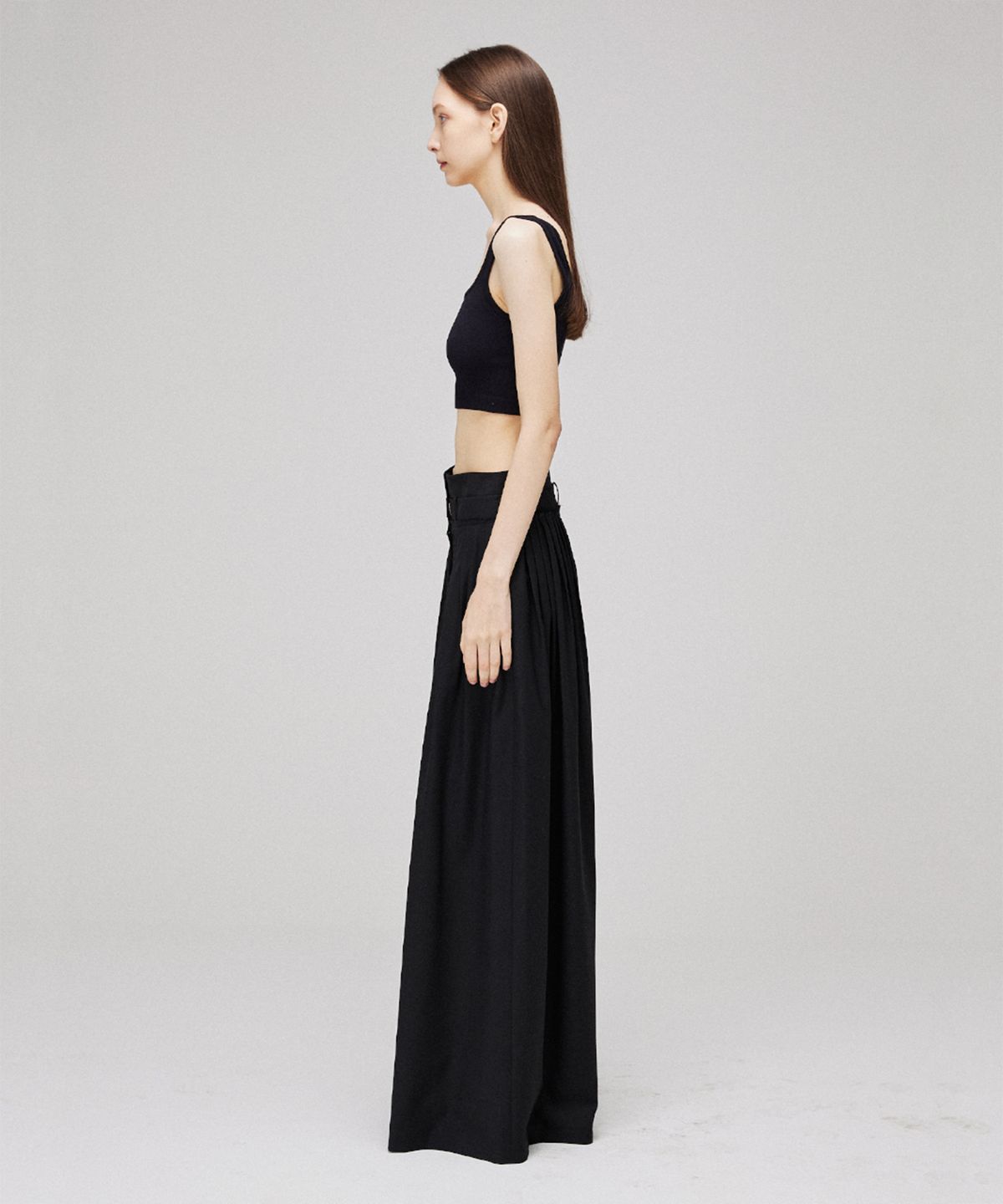 므아므(MMAM) Signature unbalance band pin tuck flare slacks