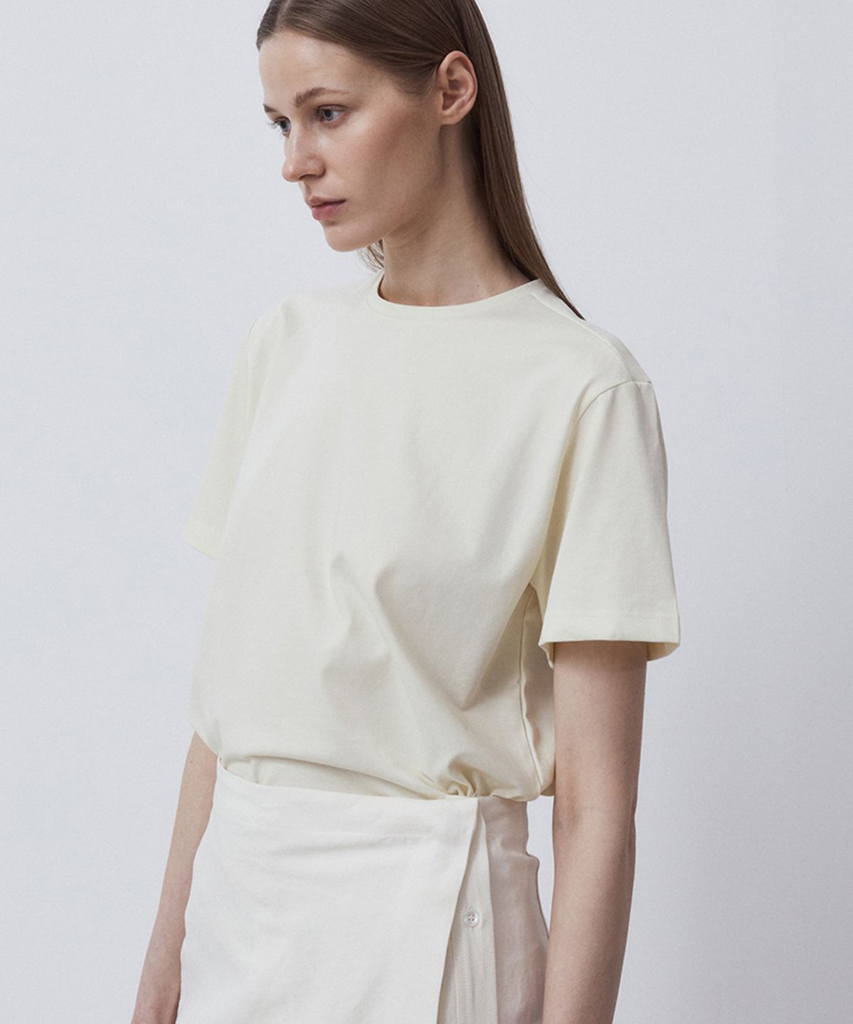 노티아(NOTIA) SILKET HALF T-SHIRTS-LIGHT YELLOW