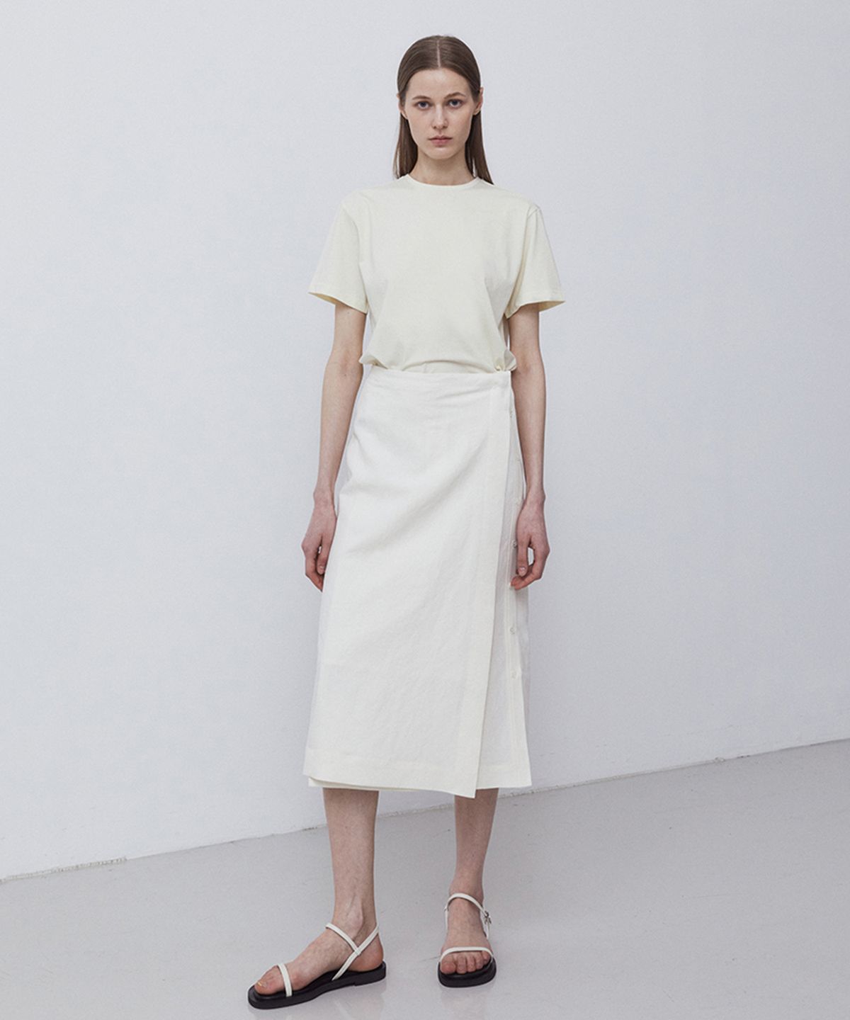 노티아(NOTIA) SILKET HALF T-SHIRTS-LIGHT YELLOW