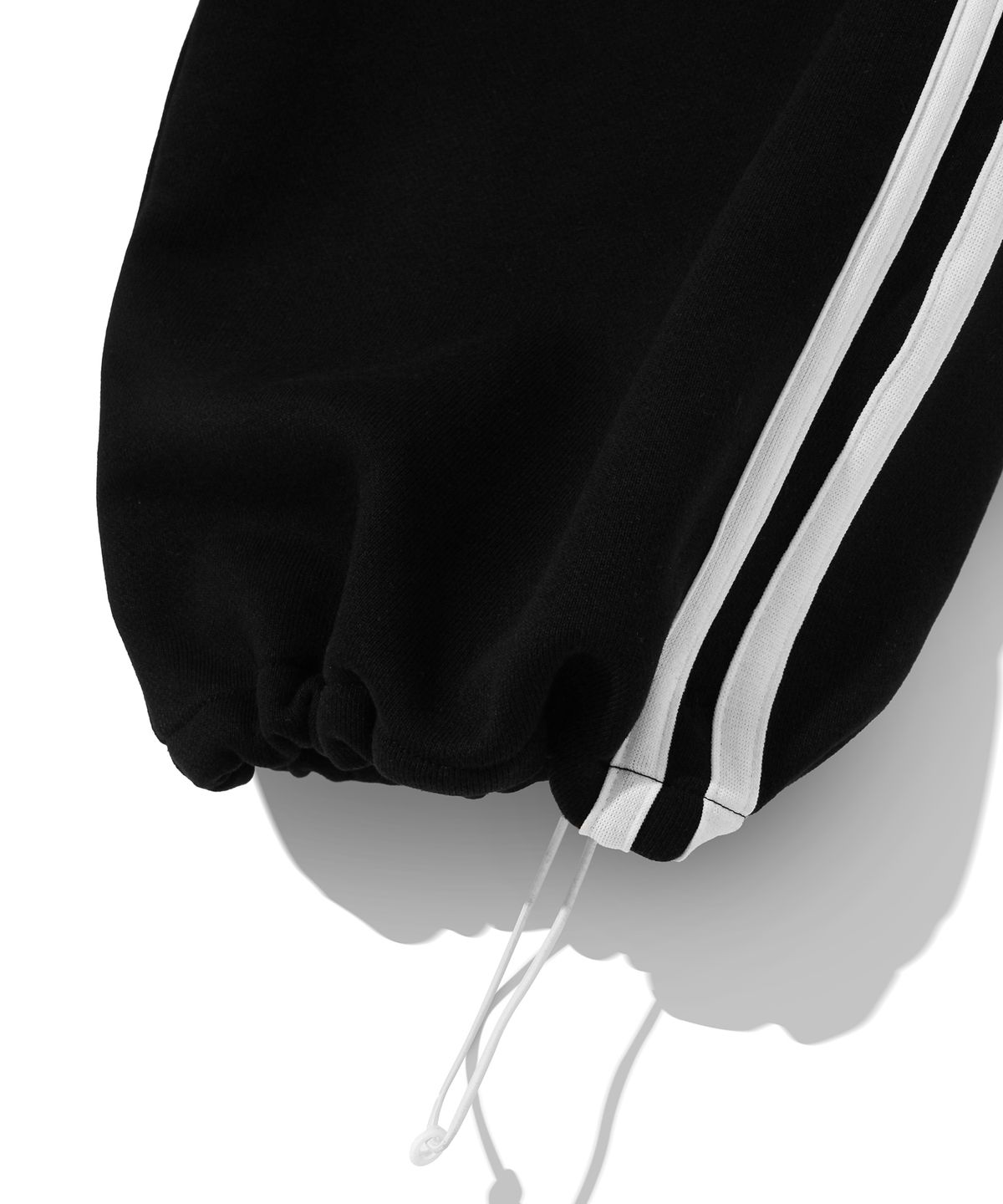 다이아몬드 레이라(DIAMOND LAYLA) SVRL Club Wide String Sweat Pants P15 - Black