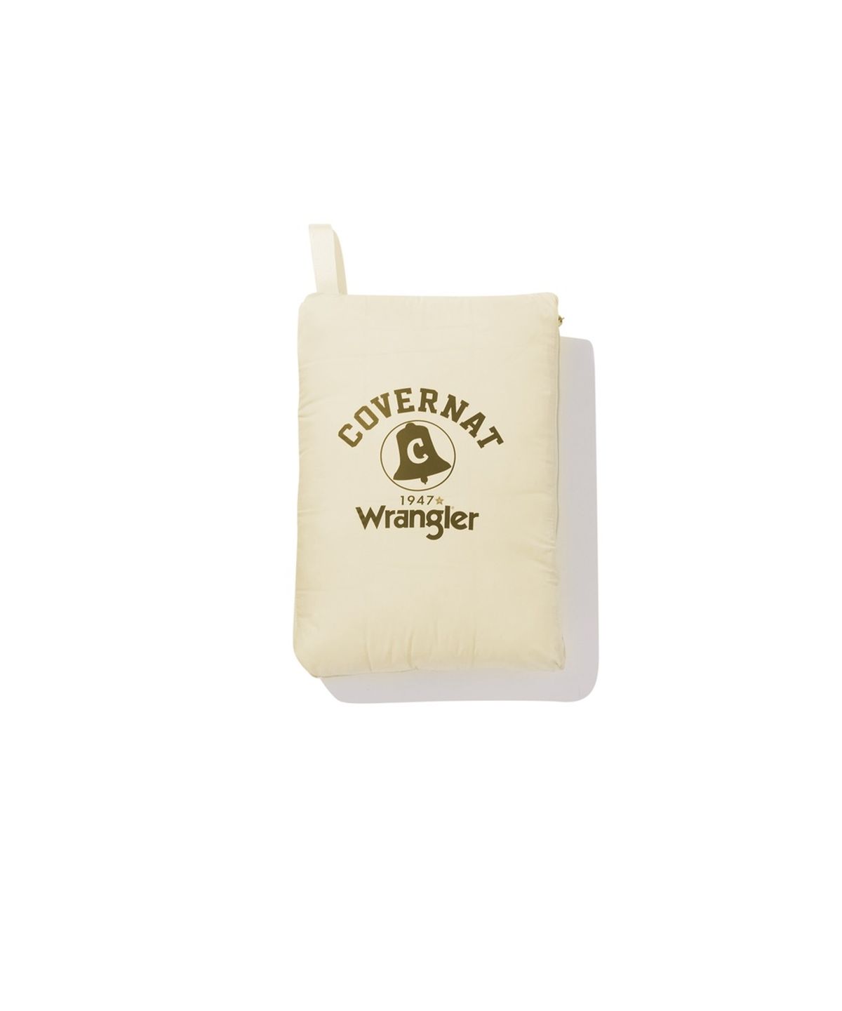 커버낫(COVERNAT) [COVERNAT X WRANGLER] 소매 절개 콜라보 아트웍 경량 패커블 덕 다운 아이보리