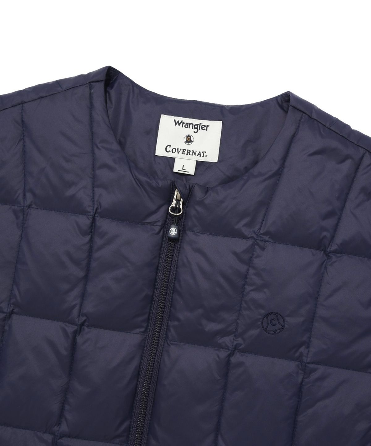커버낫(COVERNAT) [COVERNAT X WRANGLER] 소매 절개 콜라보 아트웍 경량 패커블 덕 다운 네이비