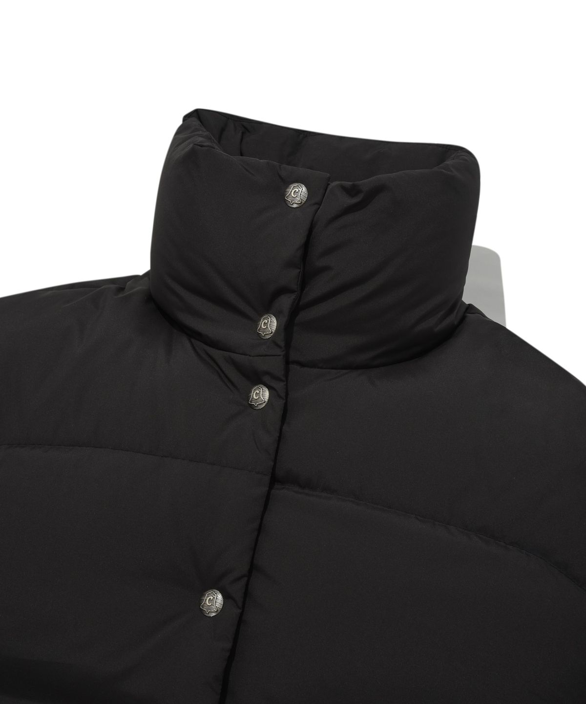 커버낫(COVERNAT) [COVERNAT X WRANGLER] 하이넥 콜라보 아트웍 덕 다운 블랙