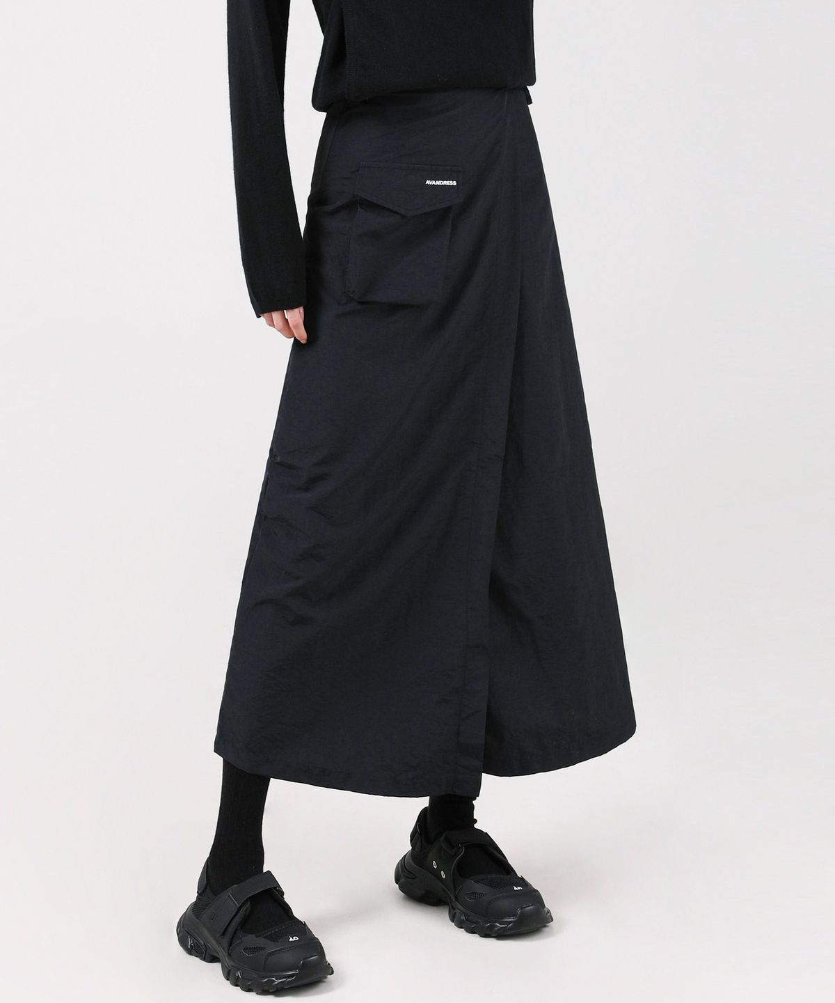 어반드레스(AVANDRESS) Greta Pocket Wrap Skirt CHARCOAL