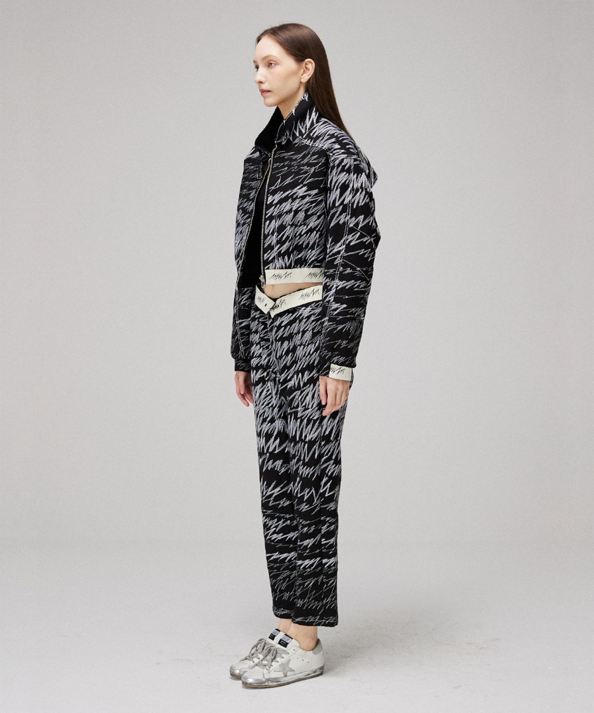 므아므(MMAM) Signature scribble stitch logo band pants