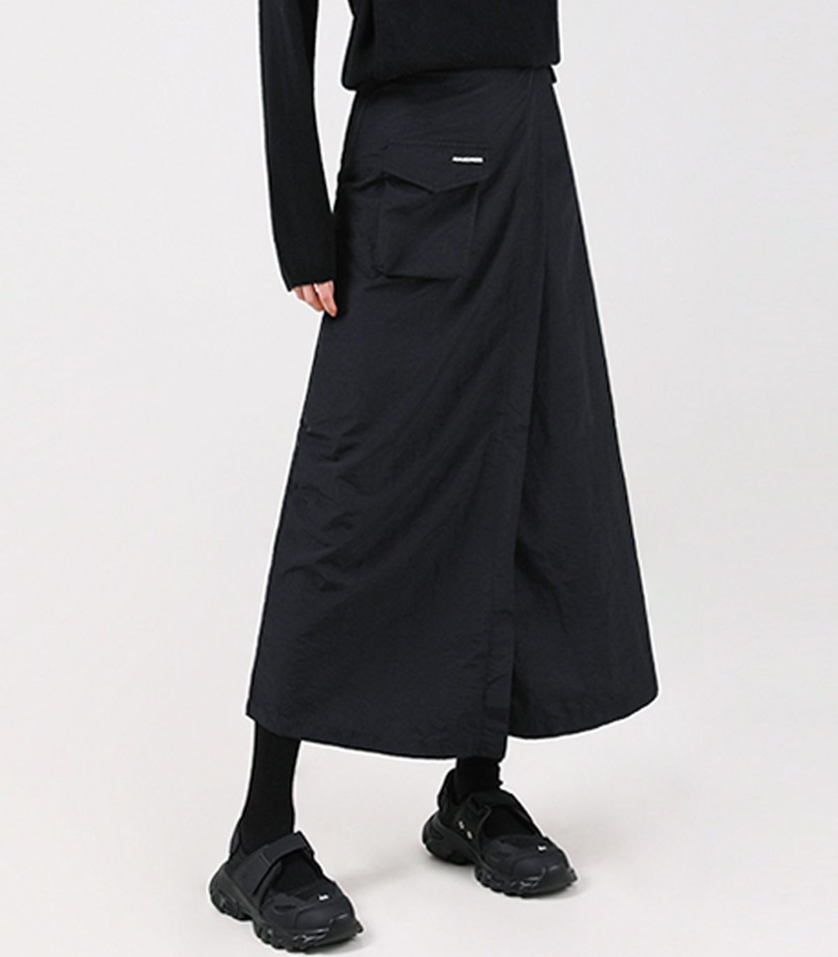 어반드레스(AVANDRESS) Greta Pocket Wrap Skirt KHAKI