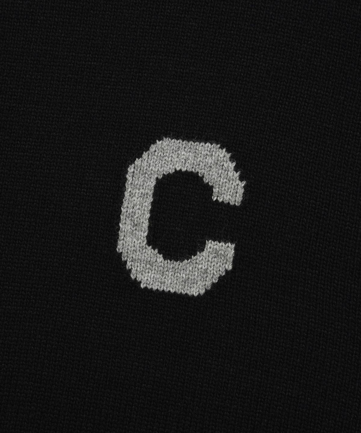 커버낫(COVERNAT) 미들 C 로고 크루넥 니트 블랙