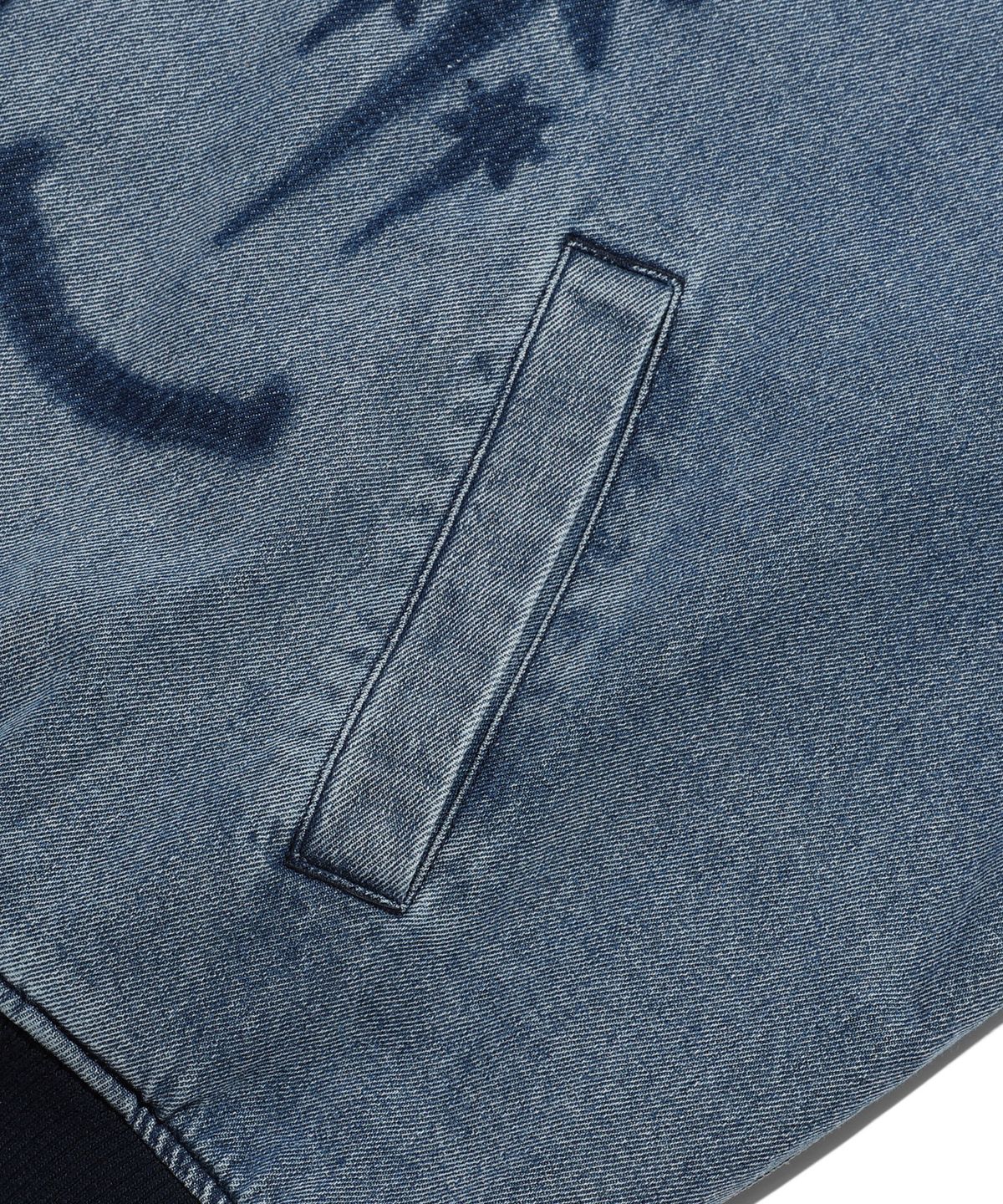 나이스고스트클럽(NICEGHOSTCLUB) WASHED EMBLEM DENIM VARSITY JACKET_BLUE(NG2DFUD110A)