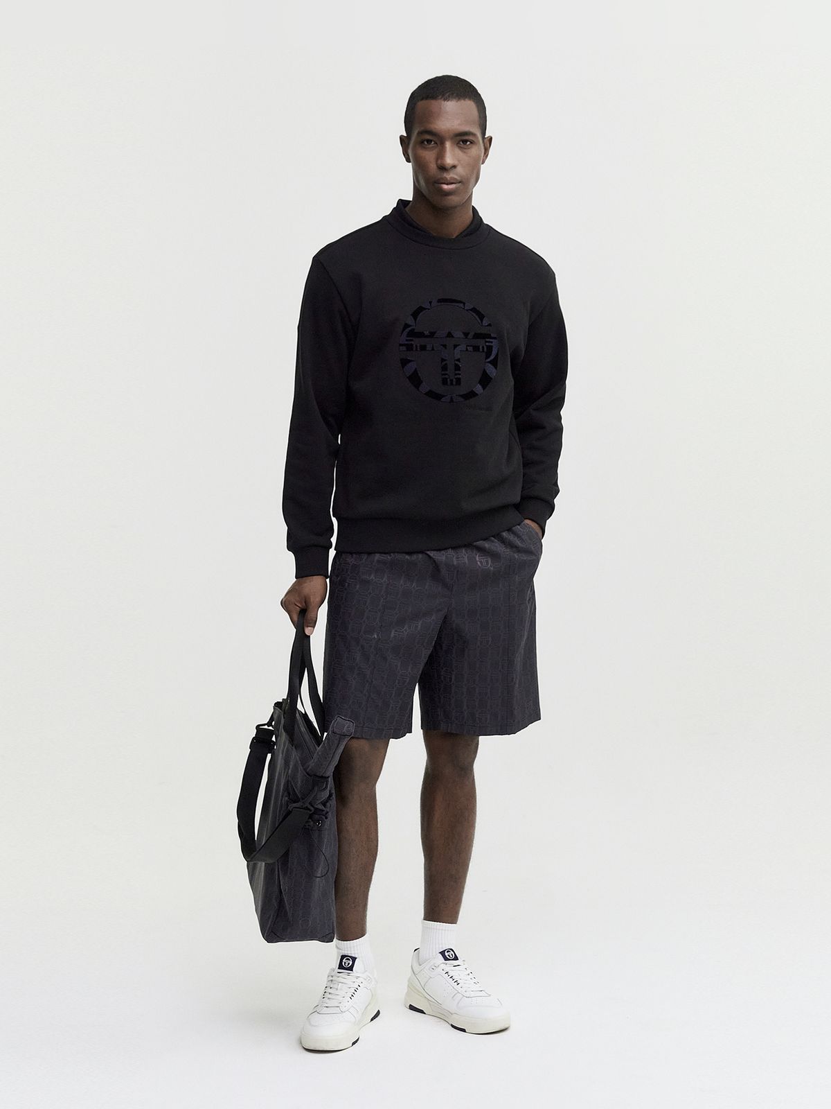 세르지오 타키니(SERGIO TACCHINI) M 데일리 우븐 모노그램 숏 팬츠 (Black)