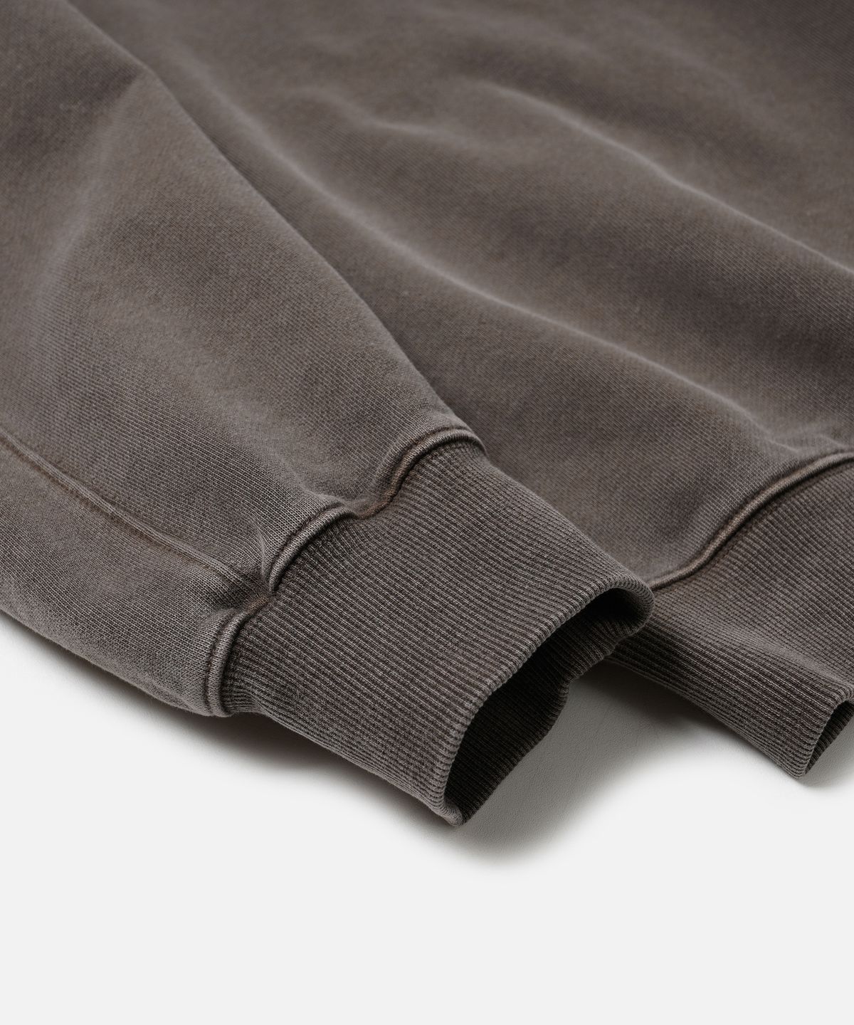 프리즘웍스(FRIZMWORKS) PIGMENT DYEING MIL SWEATSHIRT _ BROWN