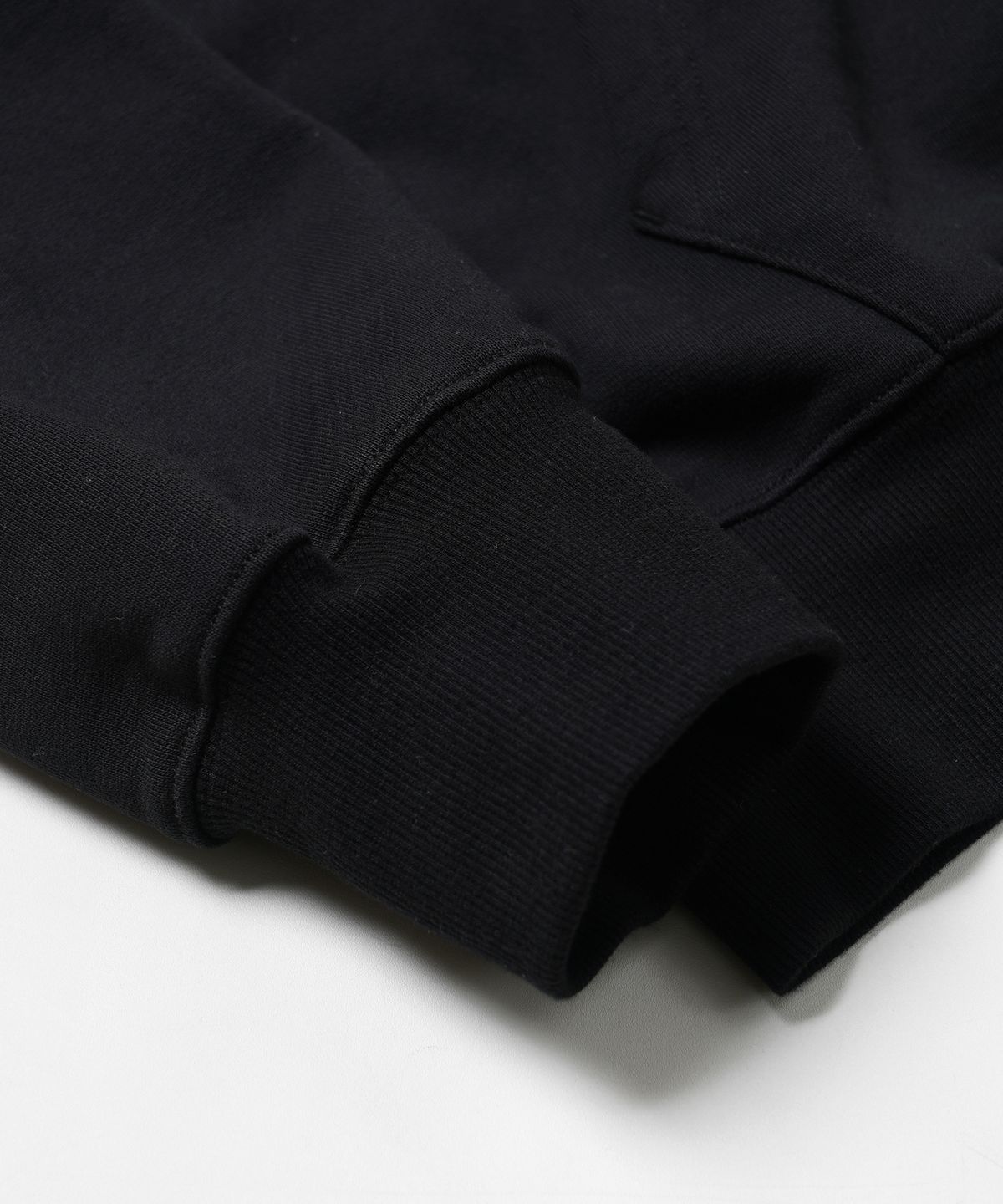 프리즘웍스(FRIZMWORKS) FACTA NON VERBA HOODY _ BLACK