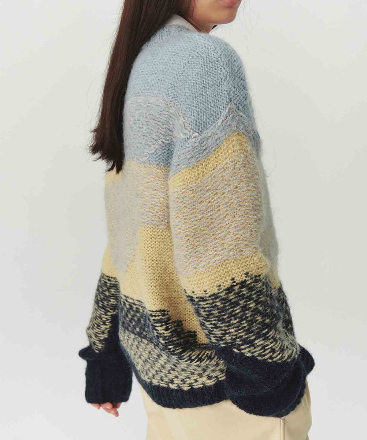 르바(LEVAR) Intarsia Jacquard Round Knit - Mix Navy