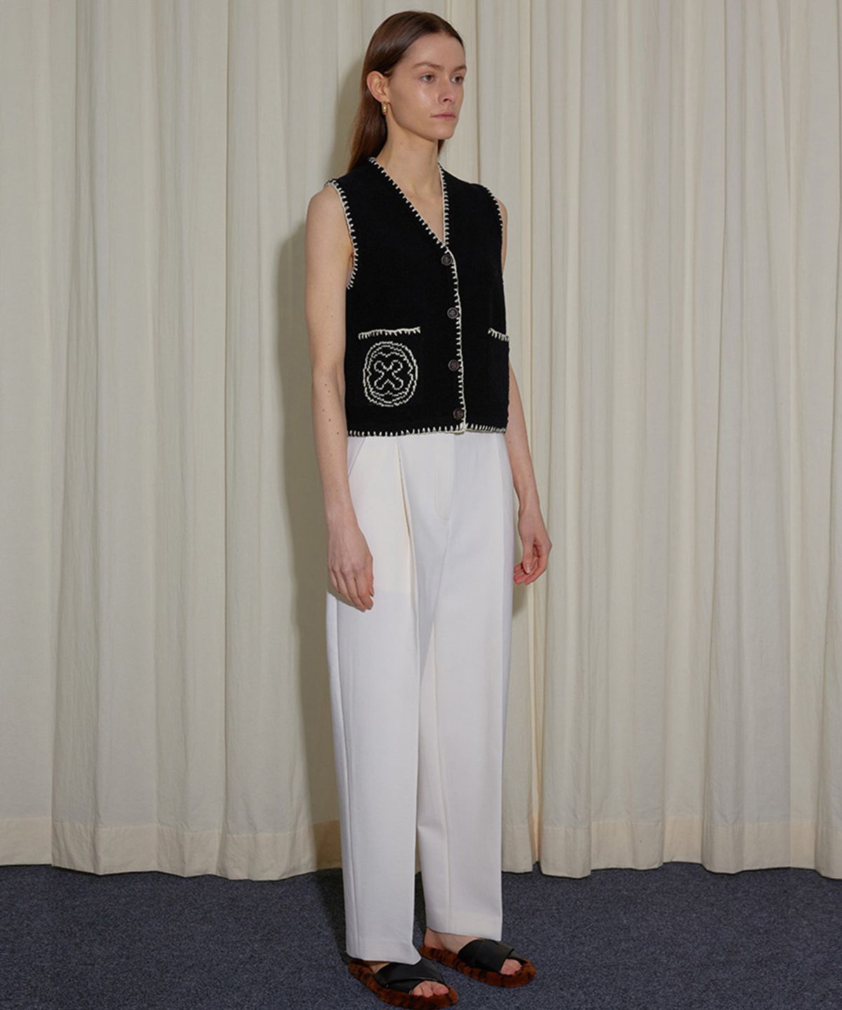 엔오르(EN OR) STRAIGHT WOOL TUCK PANTS - IVORY