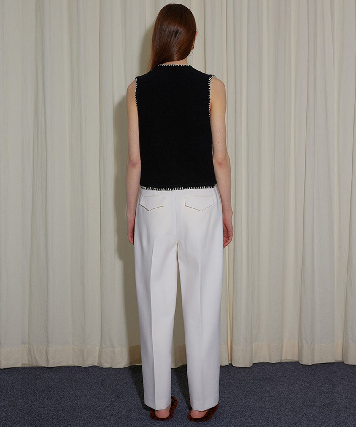 엔오르(EN OR) STRAIGHT WOOL TUCK PANTS - IVORY
