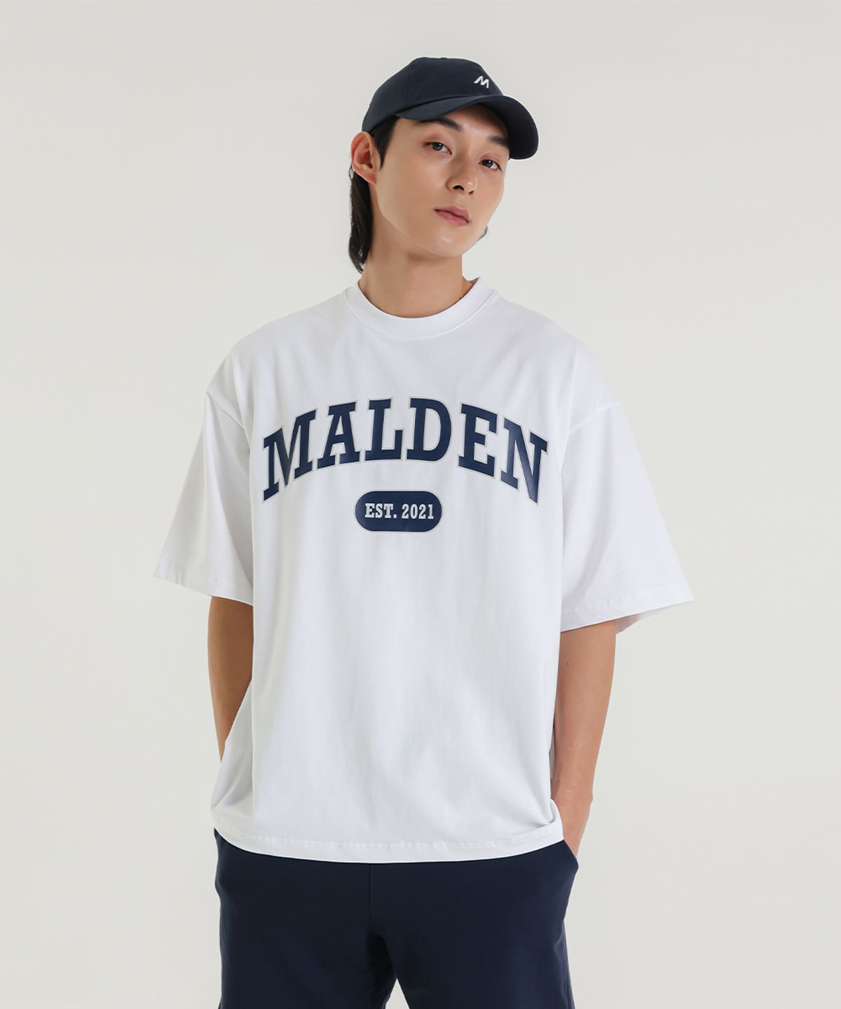 몰든(MALDEN) 아치 오버핏 티셔츠