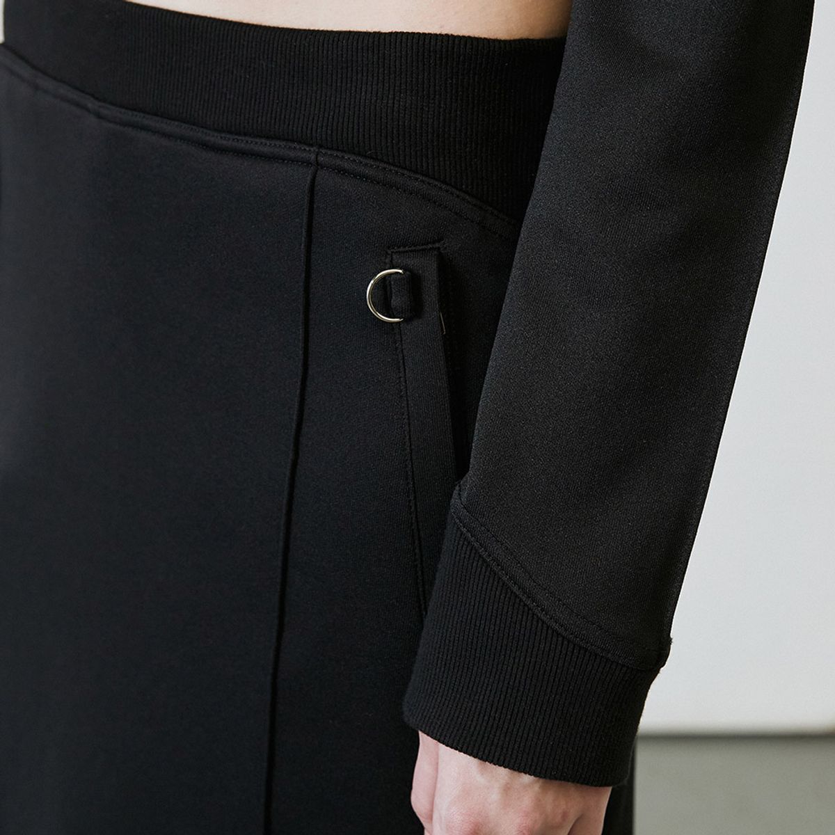 엘씨디씨티엠(LCDC™) SKIRT-OVERLAY TRACK PANTS