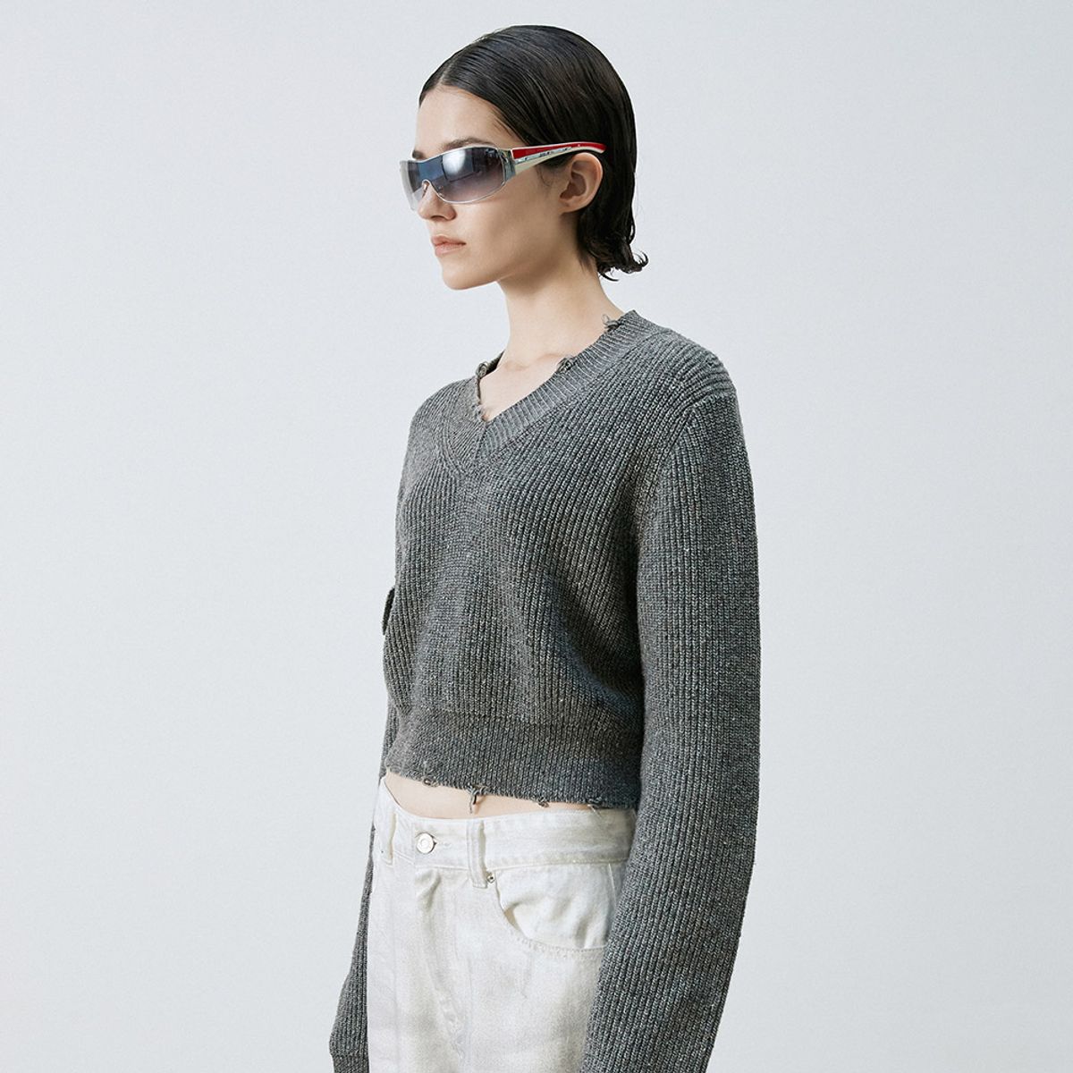 엘씨디씨티엠(LCDC™) DESTRESSED V-NECK SWEATER
