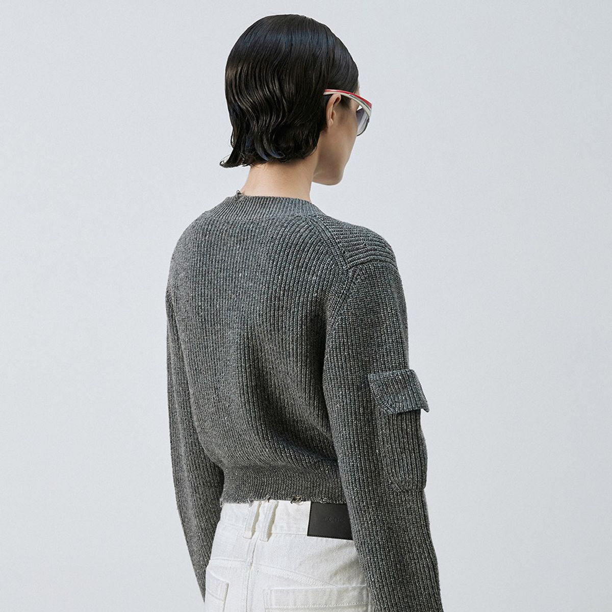 엘씨디씨티엠(LCDC™) DESTRESSED V-NECK SWEATER